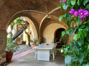 Отель Apartaments Can Gibert  Кастельон-Де-Ампуриас